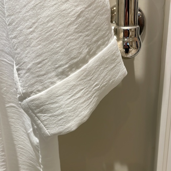 Lovely Selected Femme high-low t-shirt style polyester blouse - Picture 2 of 6